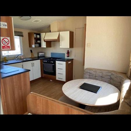 3 Bed Caravan Norfolk Near The Coast Belton with Browston Экстерьер фото